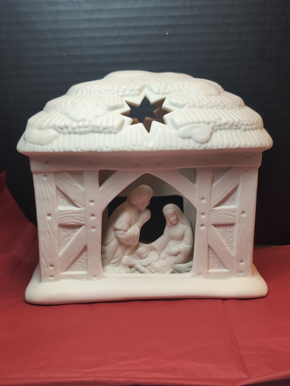 PartyLite Ceramic Nativity Stable with Manger Scene CREAM
